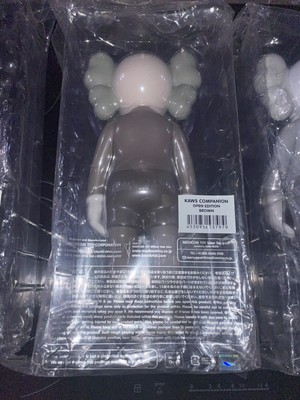 iii art toys kaws medicom companion open edition nine new brownish, greyness, blackness moma 8